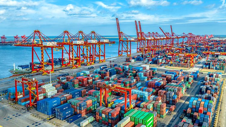 Wie stark Chinas Wirtschaft vom Exporthandel abhängig ist, könnte sich im Februar durch neue US-Zölle zeigen.