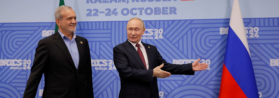 2024-10-23T131444Z_160008354_RC2DQAAKNAS5_RTRMADP_3_RUSSIA-BRICS.JPG