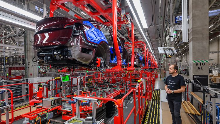 Auch bisher schon werden Tesla vom Typ Model Y in Grünheide produziert.
