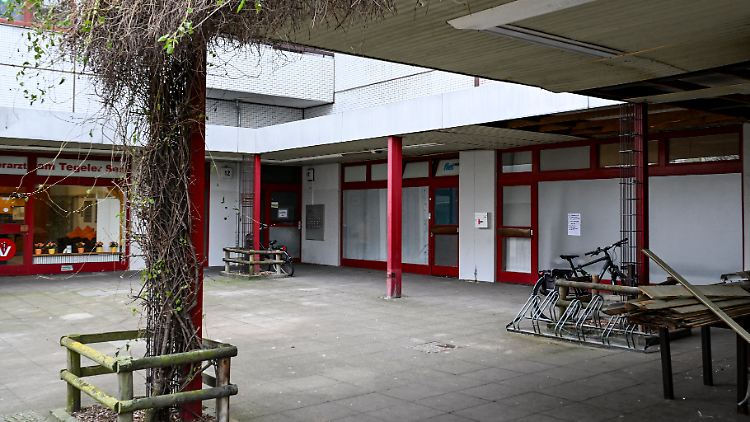 Die Stelle, an der in der Silvesternacht eine illegale Kugelbombe explodierte, bei der ein Kind lebensgefährlich verletzt wurde