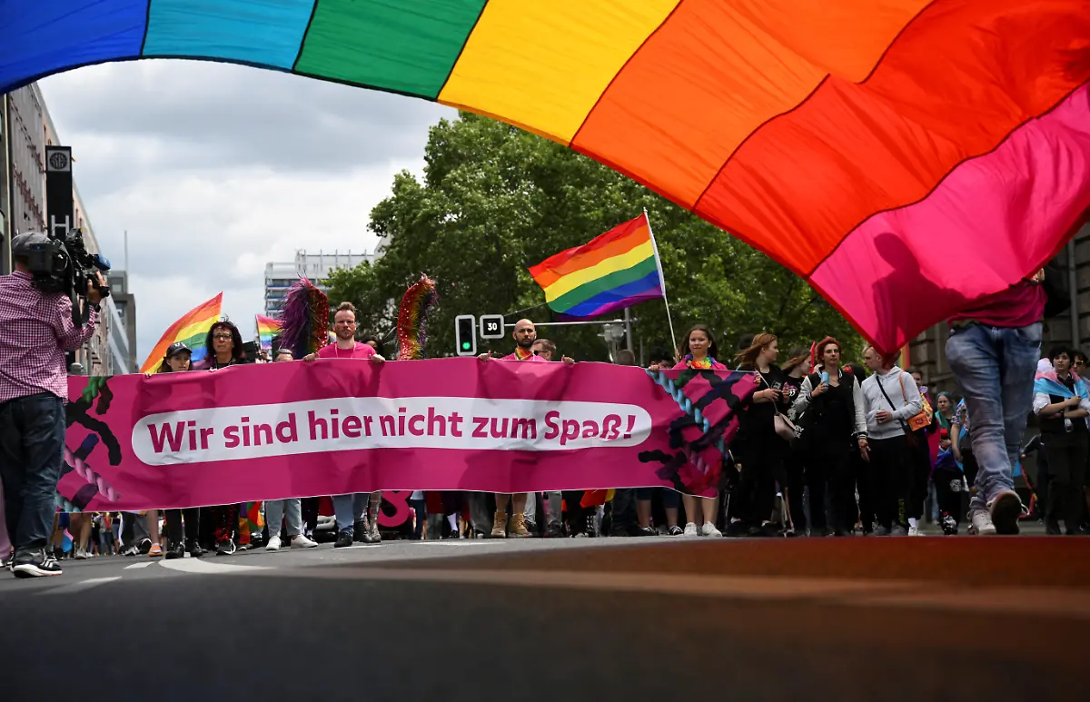 ceaf3b6b637b1c5b2c6768aa655c8ddd