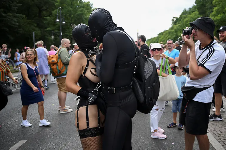 33d671c2f910a76ce8df39d4339c97a5