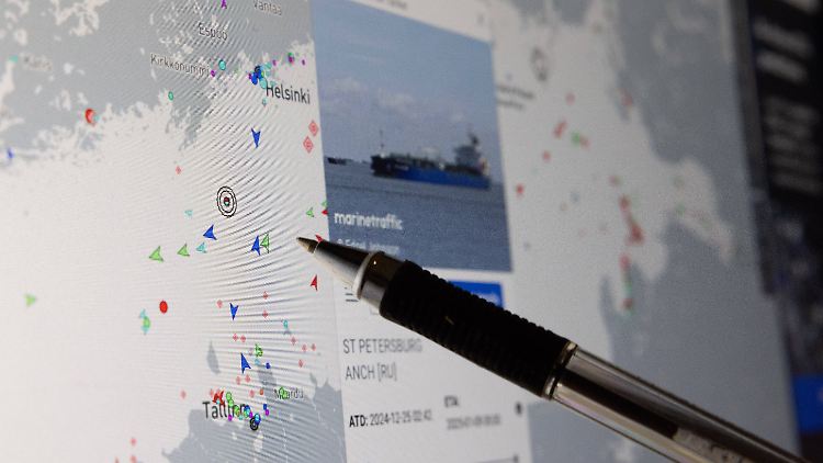 Die Schiffe häufig unversicherten Schiffe der russischen Schattenflotte sind ein Sicherheits- und Umweltrisiko. 