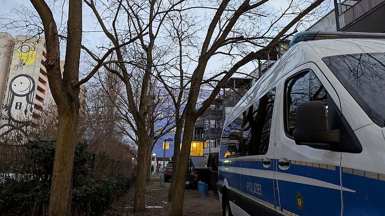 Bei dem 17-jährigen Verdächtigen fand eine Hausdurchsuchung statt. 