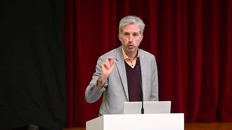 Boris Palmer ist seit 2007 Oberbürgermeister von Tübingen. Von 1996 bis 2023 war er Mitgleid der Grünen.