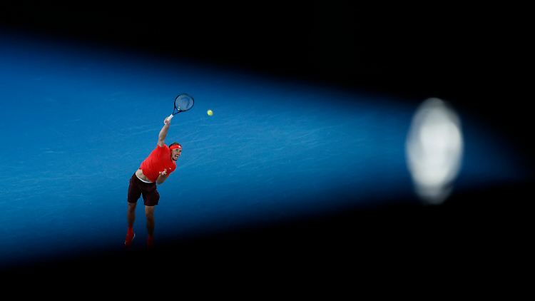 Zverev siegte zum zweiten Mal glatt in drei Sätzen.