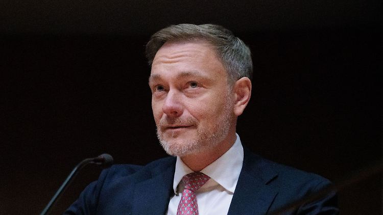 Lindner war für einen längeren Betrieb der Atomkraftwerke.