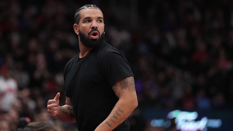 Auf sein Label nicht gut zu sprechen: Drake.