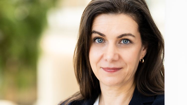 alexandra-wuttig-kanzlerin-iu-internationale-hochschule-11.jpg