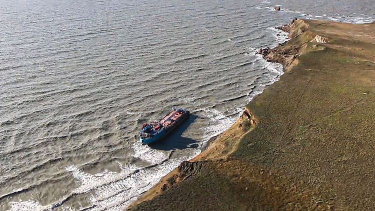 Der russische Öltanker "Wolgoneft 239" lief im Dezember 2024 bei einem Sturm auf Grund. Auf der Krim-Halbinsel kam es daraufhin zu einer Ölpest.