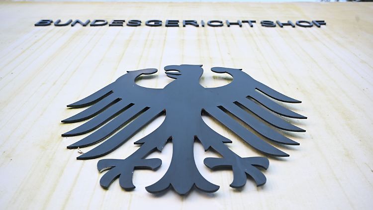 Ein Ermittlungsrichter am Bundesgerichtshof verkündete den Haftbefehl gegen den Beschuldigten.