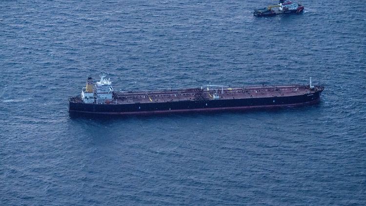 Es wird geprüft, ob der Öltanker "Eventin" zu Russlands Schattenflotte gehört.