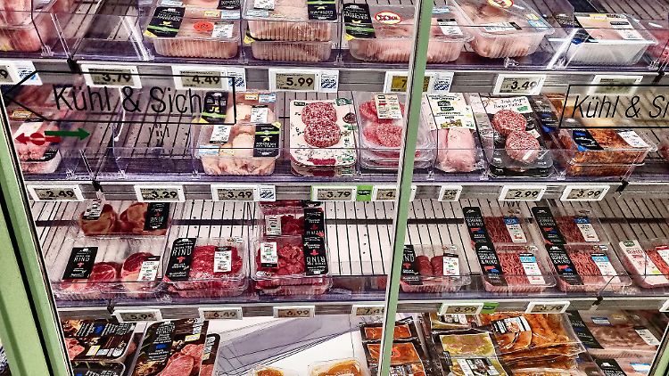 Die Tierkrankheit hat zu zahlreichen Handelsbeschränkungen für Fleisch geführt.