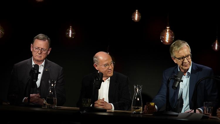 Der frühere thüringische Ministerpräsident Bodo Ramelow und die beiden ehemaligen Fraktionschefs im Bundestag, Gregor Gysi und Dietmar Bartsch, sollen die Linke retten.