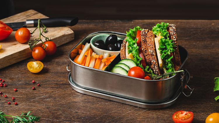 Brotdosen aus Edelstahl sind eine nachhaltige Tupperware-Alternative.
