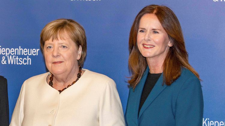 Kerstin Gleba schrieb einen Brief an Angela Merkel, um ihr Buch verlegen zu dürfen.