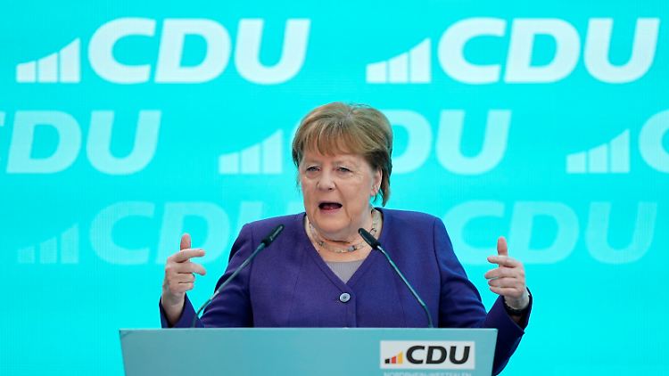 "Wir werden Donald Trump nicht ändern, aber wir dürfen reagieren", sagte Merkel.