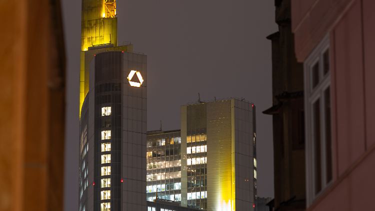 Die Commerzbank will ohne Übernahme durch Unicredit zu alter Stärke zurückfinden. 