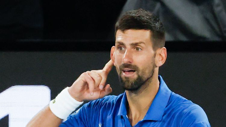 Novak Djokovic liefert auch bei den Australian Open seine umstrittene Show ab.