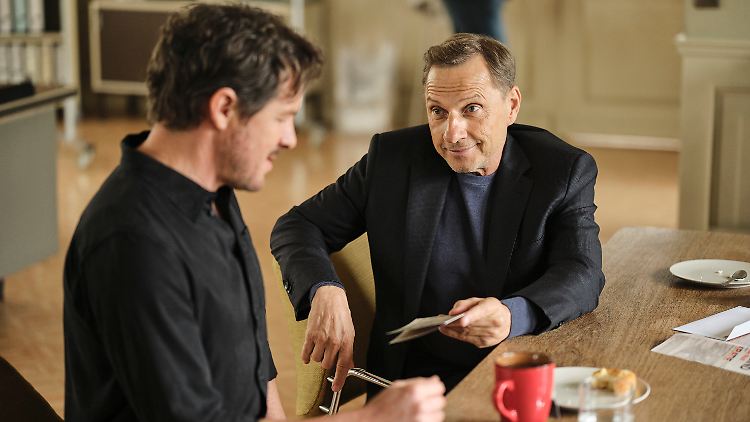 Es gab schon deutlich bessere Geiseldramen als diesen "Tatort" mit Lannert (Richy Müller, r.) und Bootz (Felix Klare). 