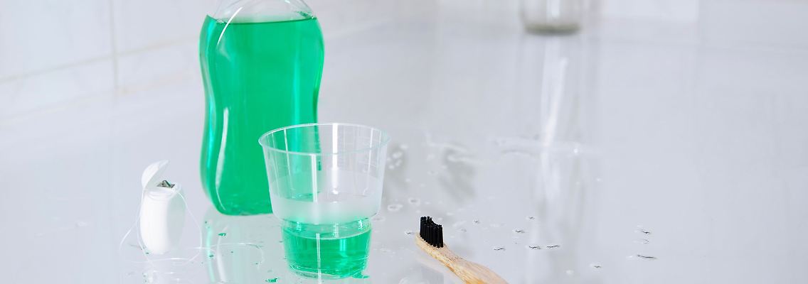 Scharf oder lieber mild? Wem die eigene Mundspülung gut mundet, der nutzt sie wahrscheinlich häufiger.jpg