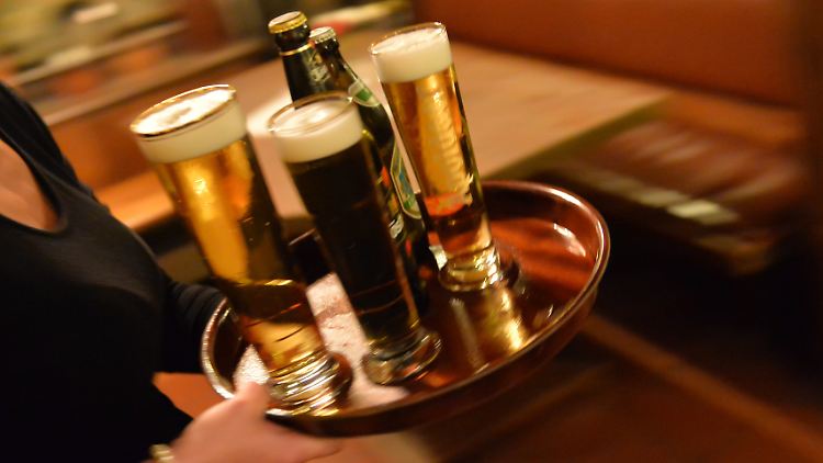 Mit dem Fachkräfteeinwanderungsgesetz wollte die Bundesregierung sommerliche Personalengpässe unter anderem in der Gastronomie überwinden.