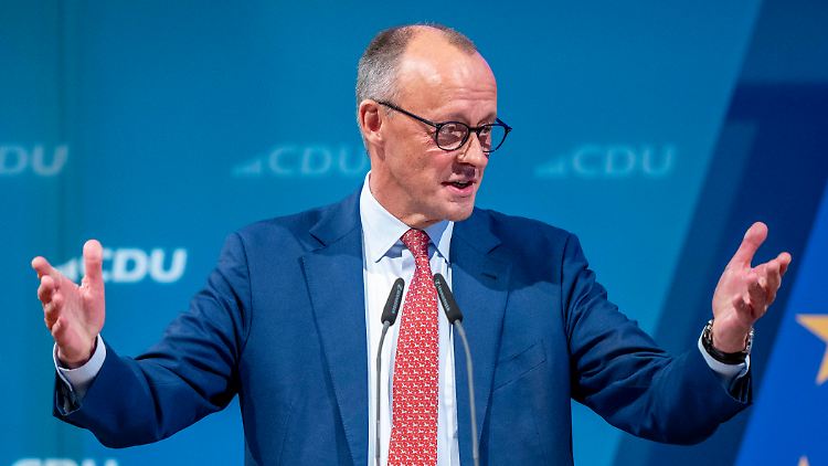 Friedrich Merz schreibt Trump - vielleicht hat er in Zukunft öfter mit ihm zu tun.