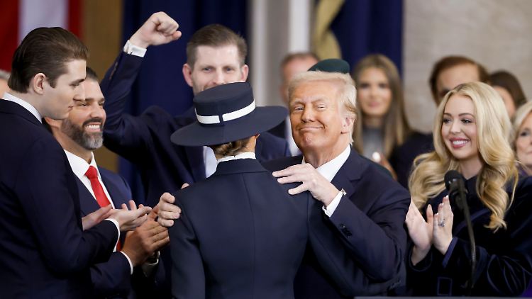 Amerikas Niedergang sei vorbei, tönt Trump in seiner Antrittsrede.