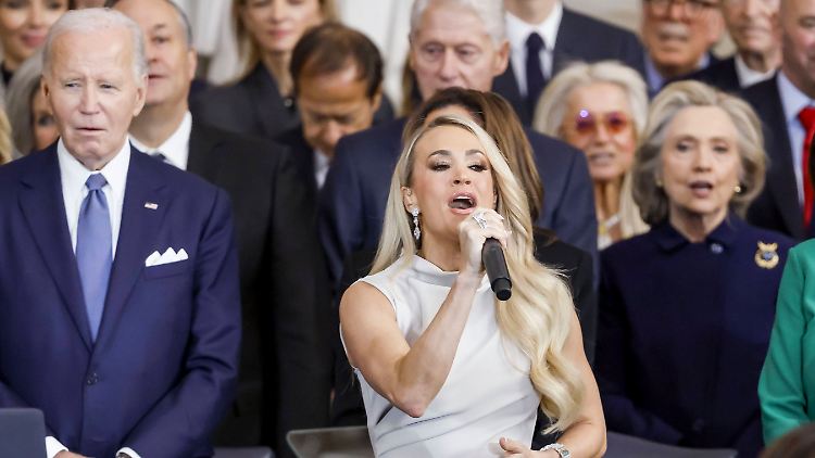 Das Publikum half - auch Ex-Präsident Joe Biden.