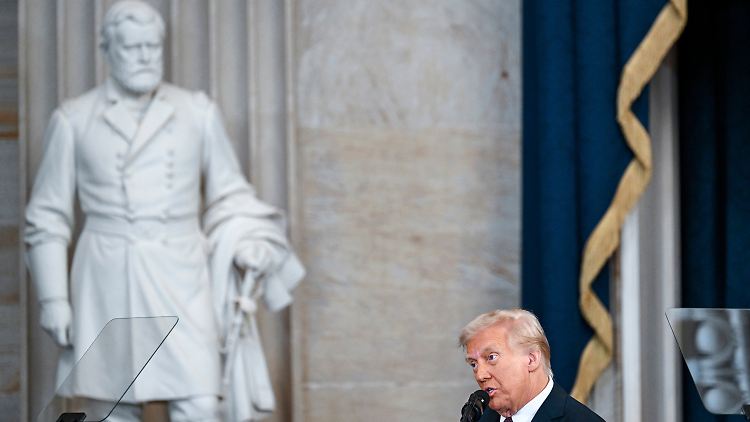 "Ich wurde von Gott gerettet, um Amerika wieder groß zu machen", sagte Trump in seiner Inaugurationsrede.