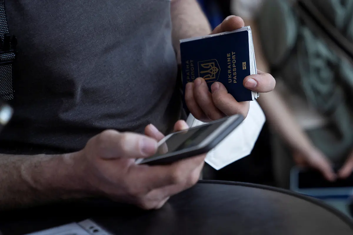 2022-04-15T055241Z-829489296-RC29NT92YYVL-RTRMADP-3-UKRAINE-CRISIS-USA-IMMIGRATION