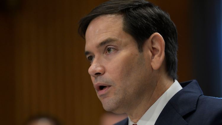Das Votum für den über die Parteigrenzen anerkannten bisherigen Senator aus Florida im Senat fiel mit 99 zu 0 einstimmig aus. 