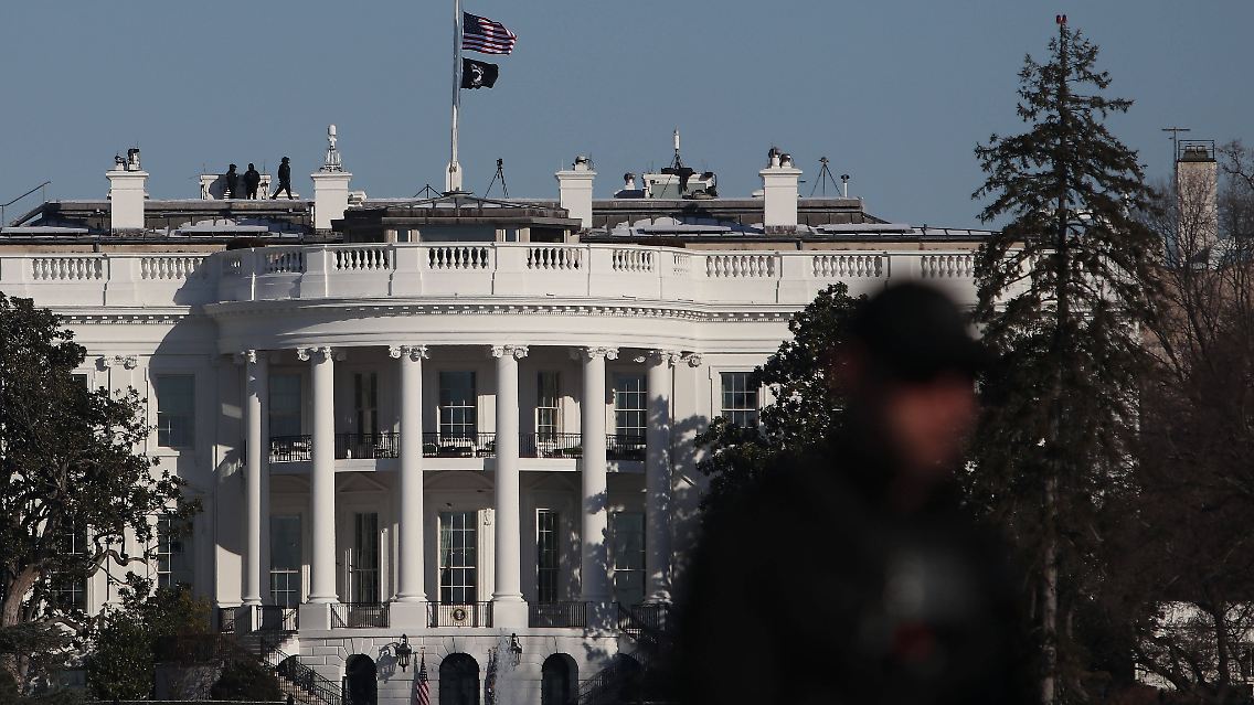 white house.jpg