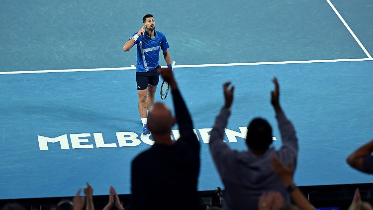 Djokovic forderte die Fans zum Jubeln auf.