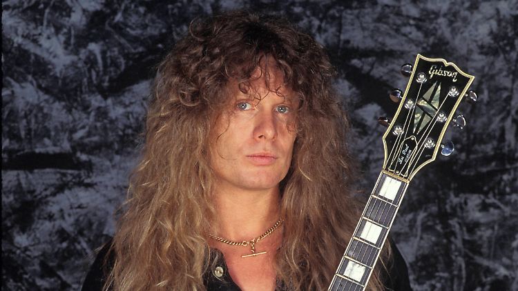 Whitesnake-Gitarrist John Sykes ist im Alter von 65 Jahren gestorben. 