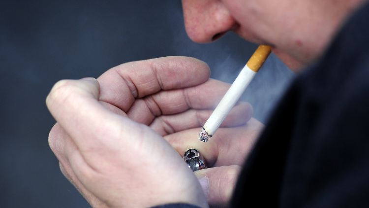 Laut der Studie steigert Zigarettenrauch die Produktion entzündungsfördernder Substanzen durch das Immunsystem..