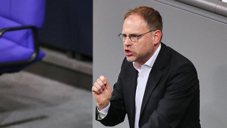 Meyer wirft den Grünen vor, unglaubwürdig zu agieren.