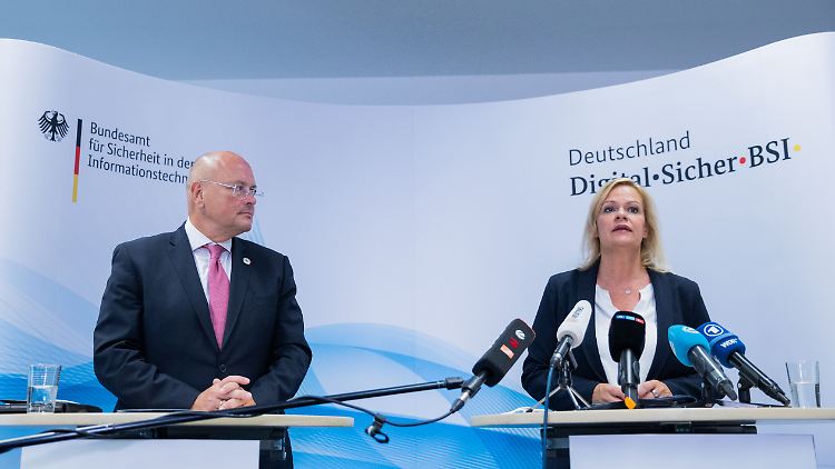 Nach den Berichten des ZDF verlor BSI-Chef Schönbohm seinen Posten.