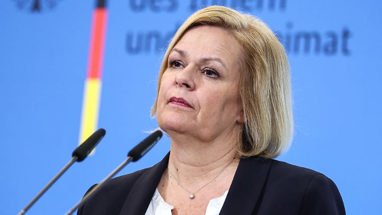 Innenministerin Faeser erwartet Antworten von bayrischen Behörden.