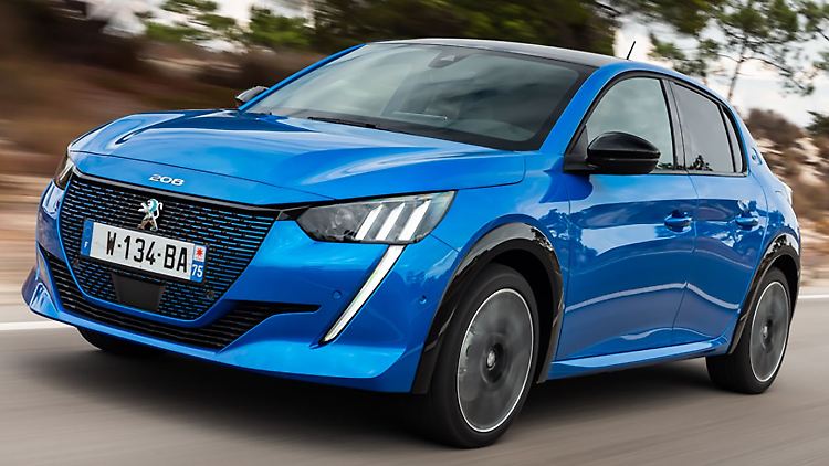 Der elektrische Peugeot 208 unterscheidet sich optisch kaum von der klassischen Variante mit Verbrenner.