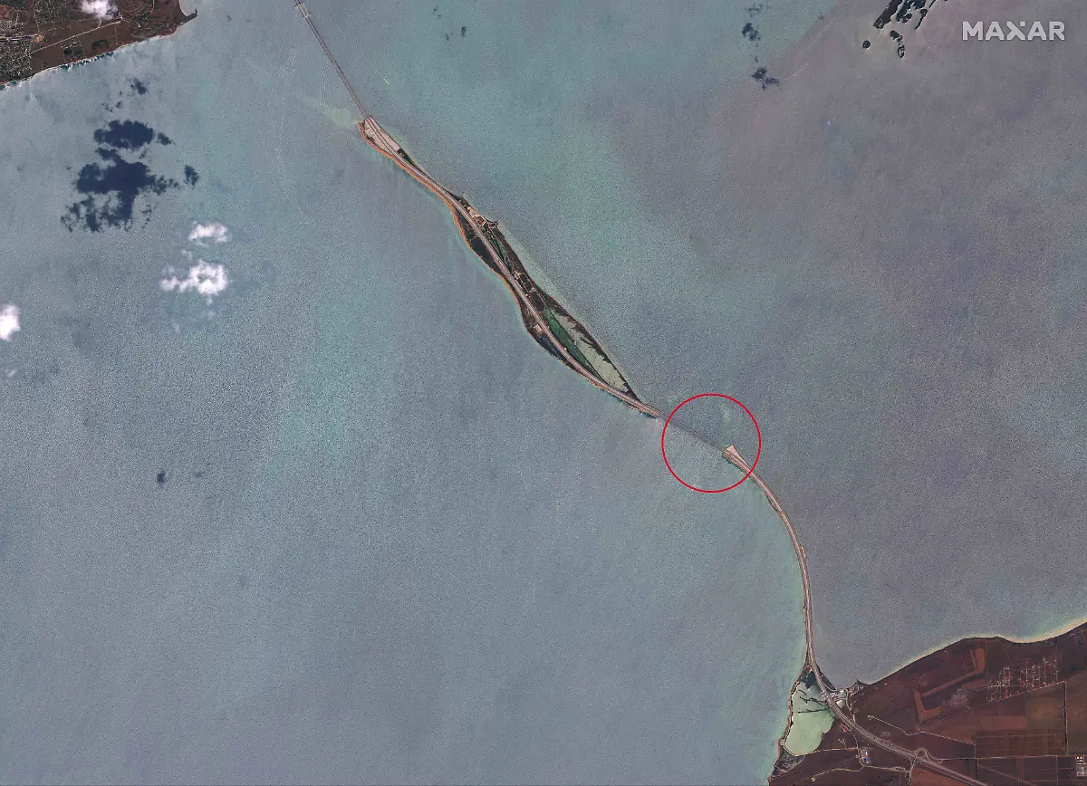 2023-07-18-01-overview-of-crimea-bridge-kerch-strait-17july2023-Circle