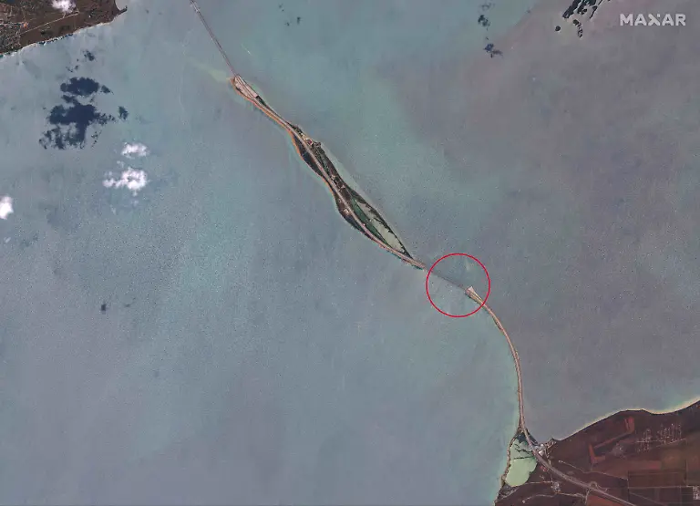 2023-07-18-01-overview-of-crimea-bridge-kerch-strait-17july2023-Circle