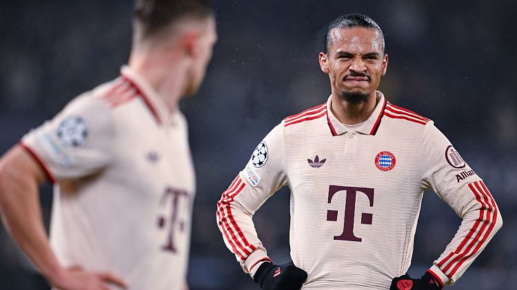 Leroy Sané wird vom FC Bayern verteidigt.