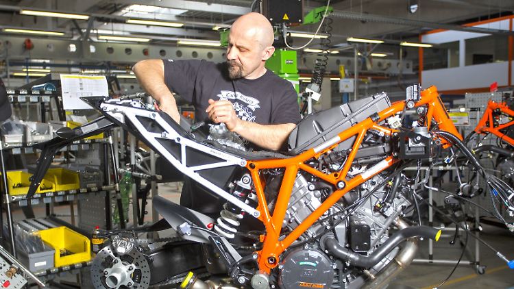 Derzeit steht das KTM-Werk still. Ab 17. März sollen wieder Motorräder gebaut werden.