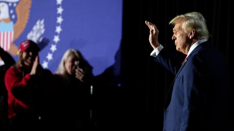 US-Präsident Trump macht seinen Anhängern in Las Vegas viel Freude. 