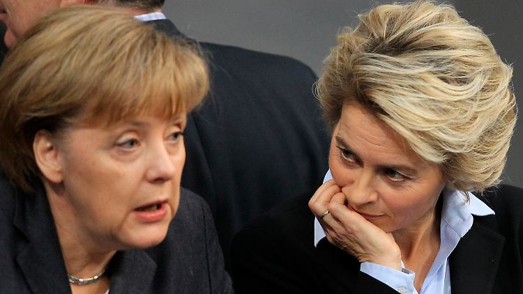 Bislang stand Arbeitsministerin von der Leyen im Vordergrund, jetzt will die Kanzlerin mitmischen.