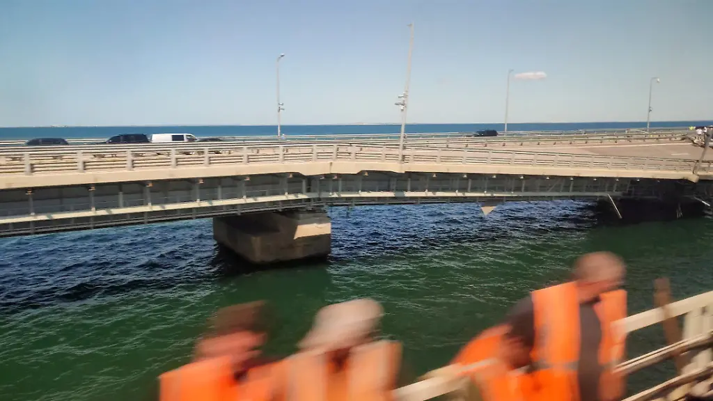 2023-07-17T135002Z-1981979065-RC2152AN0OT3-RTRMADP-3-UKRAINE-CRISIS-CRIMEA-BRIDGE