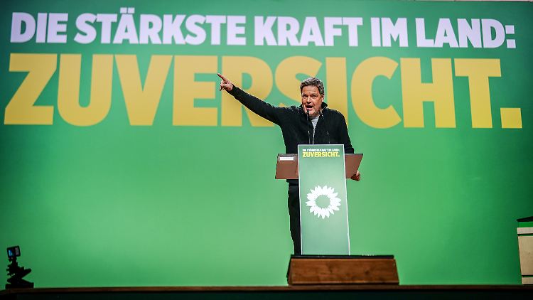"Das ist 'Ich interessiere mich nicht für die anderen'", sagte Habeck zum Merz-Vorstoß.