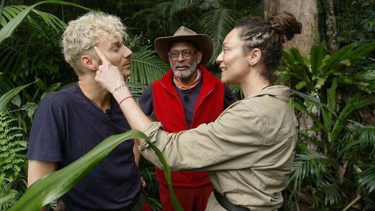 Lilly Becker versucht, Sam Dylan für die Dschungelprüfung zu motivieren.