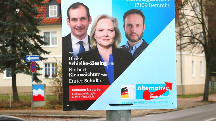 Es geht um Plakate wie dieses.